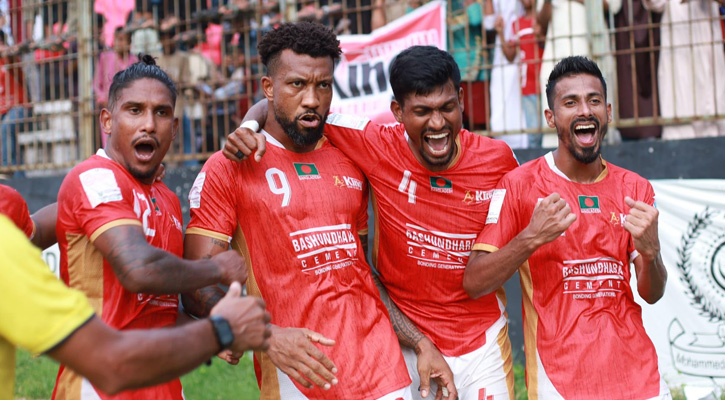 মোহামেডানকে হারিয়ে হ্যাটট্রিক চ্যাম্পিয়ন বসুন্ধরা কিংস