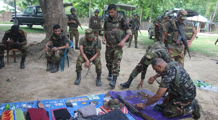 খাগড়াছড়িতে সশস্ত্র দুই গ্রুপের গোলাগুলি, অস্ত্র ও গোলাবারুদ উদ্ধার