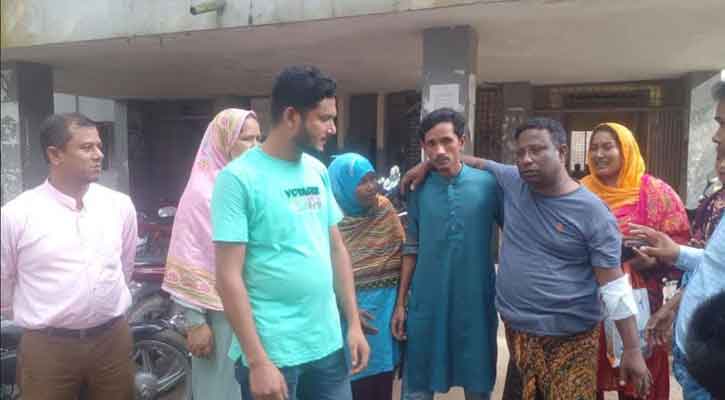 উলিপুরে পৌর কর্মীকে ছাদ থেকে ফেলে দেওয়ার অভিযোগ