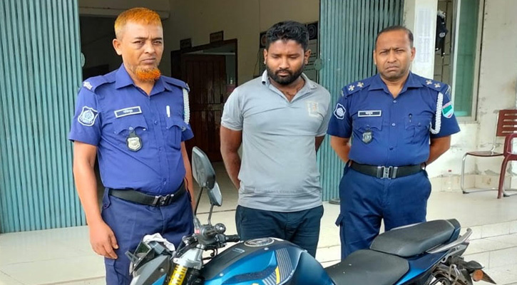 কোটচাঁদপুরে ৬ মামলার পলাতক আসামি আশিকুর গ্রেফতার, মোটরসাইকেল উদ্ধার