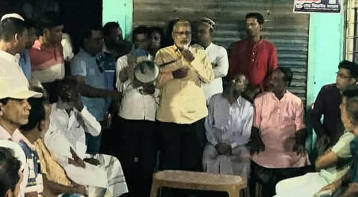পুঠিয়ায় ৩১ দফা প্রচার ও গণসংযোগ করলেন অধ্যাপক নজরুল ইসলাম মণ্ডল
