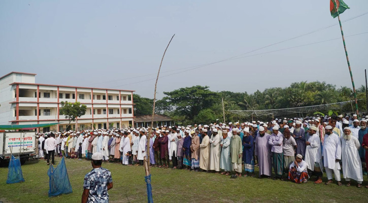 হাজারো জনতার অশ্রুসিক্ত নয়নে বিদায় ইবি অধ্যাপকের