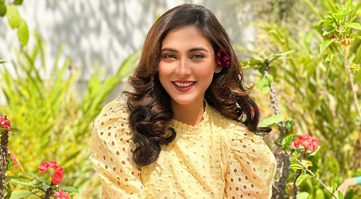 মুচলেকা নিয়ে মেহজাবীনকে মামলা থেকে অব্যাহতি