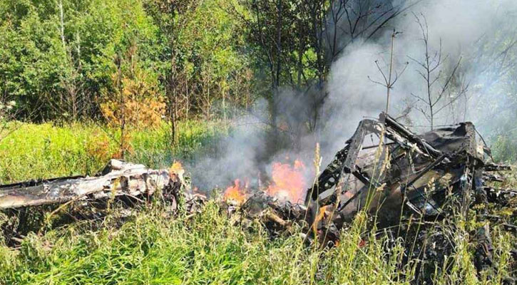 রাশিয়ায়  ৪৯ আরোহী নিয়ে বিমান বিধ্বস্ত, সব আরোহী নিহত