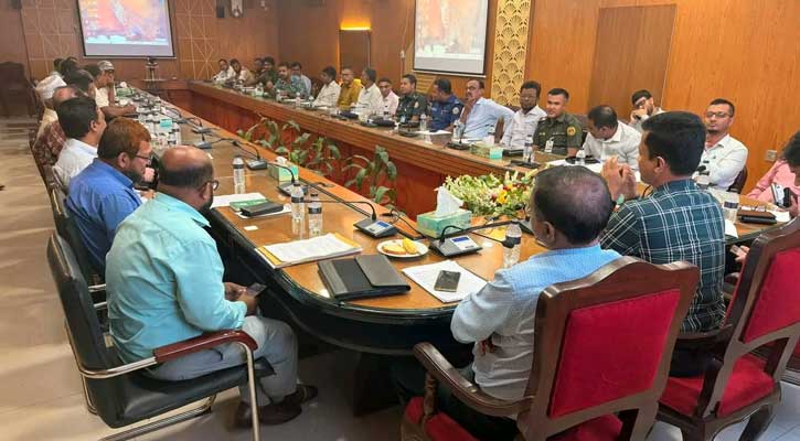 পিরোজপুরে সামাজিক যোগাযোগমাধ্যমে বিভ্রান্তিকর তথ্য ও অপপ্রচার রোধে আলোচনা সভা
