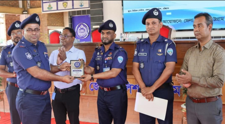 চট্টগ্রাম জেলার শ্রেষ্ঠ ওসি নির্বাচিত হলেন আনোয়ারা থানার মনির হোসেন