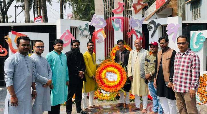শহীদ দিবস  উপলক্ষে বোয়ালখালী প্রেস ক্লাবের পুষ্পমাল্য অর্পণ
