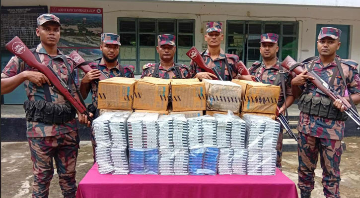 নালিতাবাড়ী সীমান্তে বিপুল পরিমাণ ভারতীয় পণ্য জব্দ