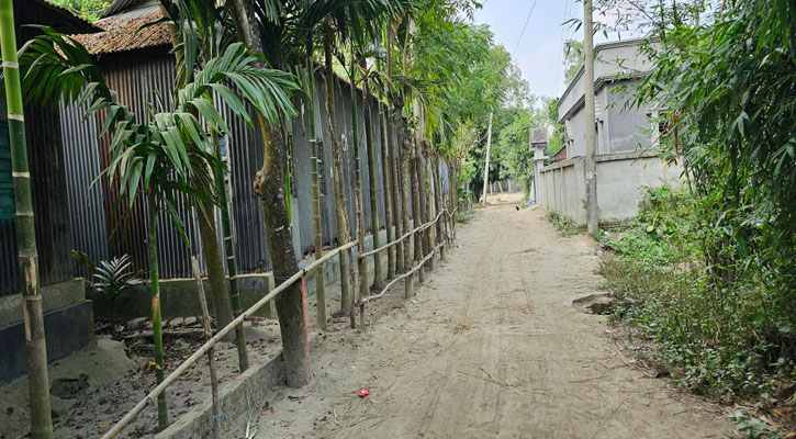 রাজীবপুরে গ্রেপ্তার আতঙ্কে জনশূন্য কোদালকাটির চরসাজাই মণ্ডলপাড়া গ্রাম