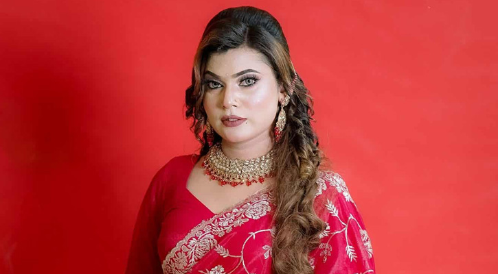 মডেল জারার বিরুদ্ধে ফেসবুকে অপপ্রচার, থানায় জিডি