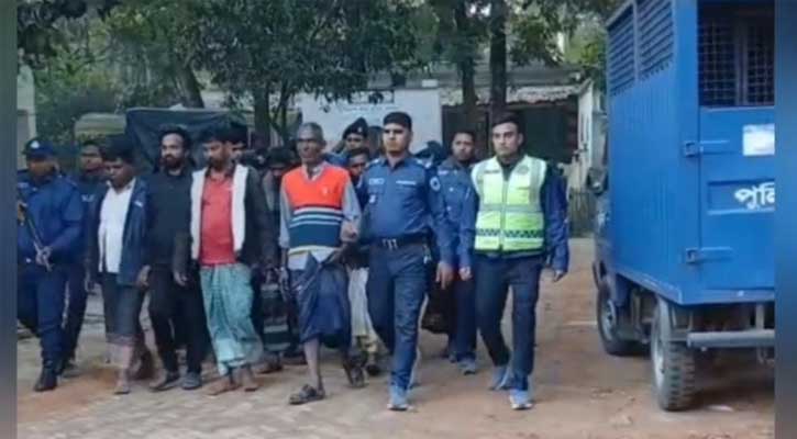 চাঁপাইনবাবগঞ্জে যৌথ বাহিনীর বিশেষ অভিযানে ৪০ জন গ্রেপ্তার