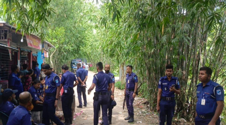 সালথায় গ্রাম্য দুই দলের সংঘর্ষ বাড়িঘর ভাংচুর , আহত ১৫