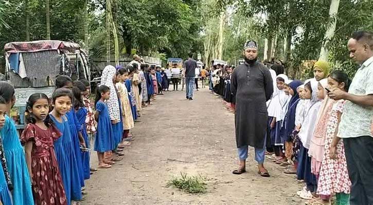 শ্রীমঙ্গলে ধর্ষকের শাস্তির দাবিতে মানববন্ধন