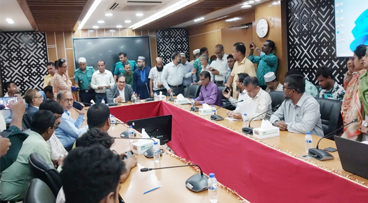 কর্মচারীদের সঙ্গে বৈঠকে বসেছেন সচিবরা