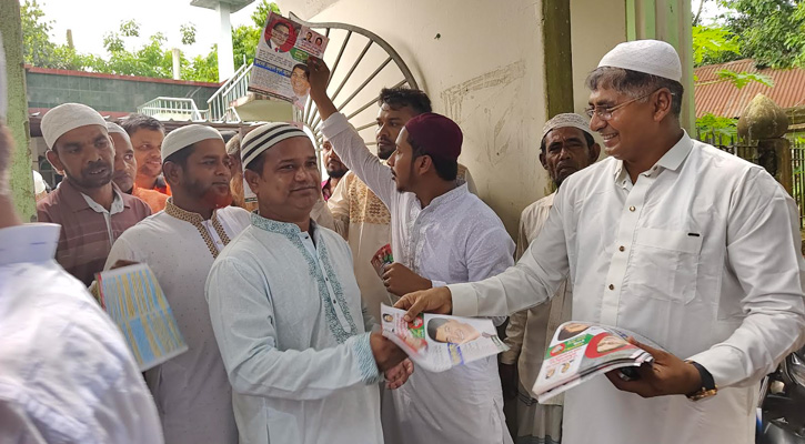 রূপগঞ্জে বিএনপির ৩১ দফা কর্মসূচির লিফলেট বিতরণ করলেন মনোনয়নপ্রত্যাশী দুলাল হোসেন