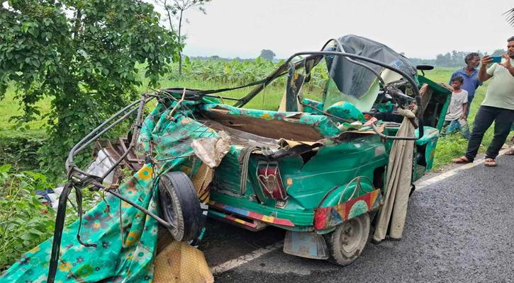 বদলগাছীতে সিএনজি-ভটভটির মুখোমুখি সংঘর্ষে নিহত ২