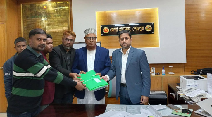 আইনি লড়াই শেষে শেরপুর–২ আসনে মনোনয়নপত্র জমা দিলেন এবি পার্টির আব্দুল্লাহ