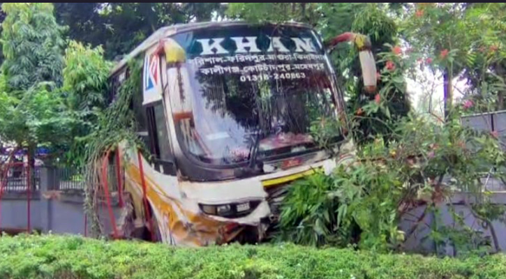 চুয়াডাঙ্গায় বাসের ধাক্কায় মোটরসাইকেল আরোহীর মৃত্যু