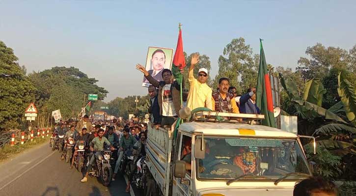 ৩১ দফা বাস্তবায়নের লক্ষ্যে মান্দায় মোটরসাইকেল শোডাউন ও পথসভা