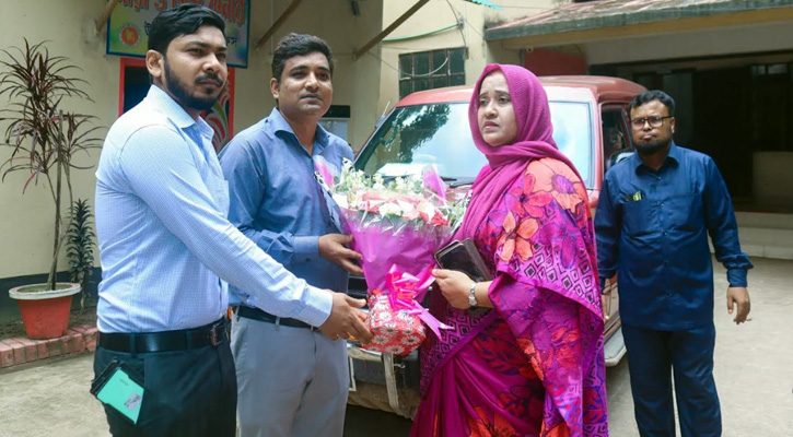 উলিপুরে জেলা প্রশাসকের ভূমি অফিসসহ গুরুত্বপূর্ণ স্থাপনা পরিদর্শন