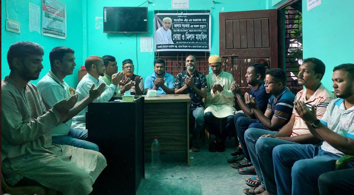 তানোরে সাংবাদিক ফারুকের পিতার মৃত্যুতে দোয়া মাহফিল