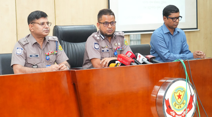 সড়কে এআই মামলার ভয়ে অসদুপায় নয়; ট্রাফিক আইন মেনে চলার আহ্বান  ডিএমপির