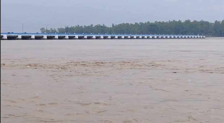 তিস্তা নদীর পানি আবারও বিপদসীমার ওপরে: পানি ঢুকছে লোকালয়ে!