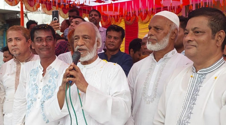 আ.লীগ শতশত কোটি টাকা লুটপাট করে দেশকে দেউলিয়া করে দিয়েছে : মঈন খান