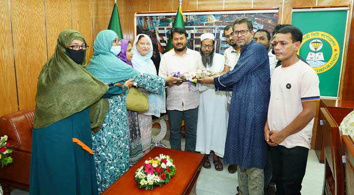 রাসিক প্রশাসকের সঙ্গে বিভিন্ন প্রতিষ্ঠানের শিক্ষক ও কর্মকর্তাদের সৌজন্য সাক্ষাৎ