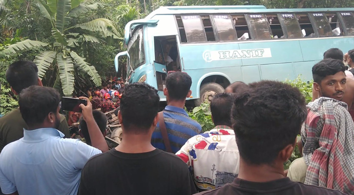 ঝালকাঠিতে বাস-পিকআপ মুখোমুখি সংঘর্ষে নিহত ২