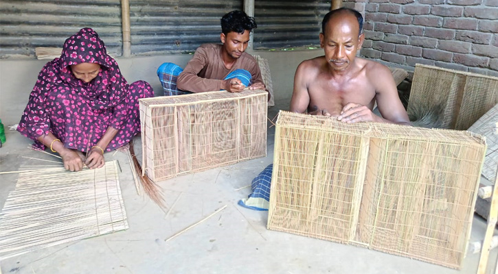 মাছ ধরার ‘বিত্তি’ তৈরি করে স্বচ্ছল চুয়াডাঙ্গার ২০০ পরিবার