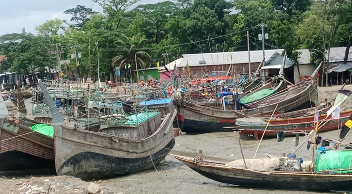 ভোলার জেলে পল্লীতে নীরবতা, মেঘনায় ২২ দিন মাছ ধরা বন্ধ