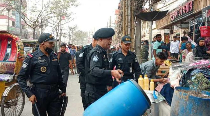 নারায়ণগঞ্জে যানজট নিরসনে র‍্যাব-১১-এর অভিযান
