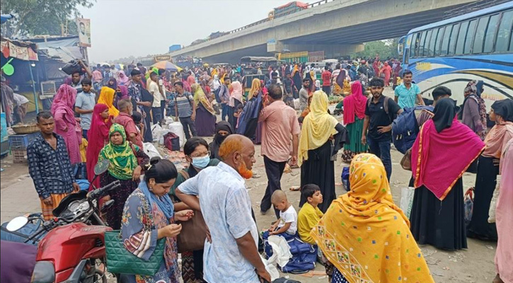 সিরাজগঞ্জ মহাসড়কে যানবাহনের জন্য যাত্রীদের দীর্ঘ অপেক্ষা