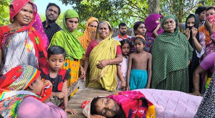 জীবননগরে পাখি ভ্যান থেকে পড়ে গৃহবধূর মৃত্যু