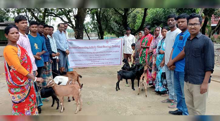 পত্নীতলায় নুর মিশন বাংলাদেশের উদ্যোগে ১০ অসহায় পরিবার পেল ছাগল