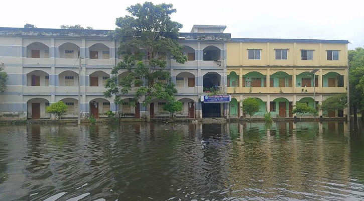 বন্যার তীব্রতায় বন্ধ শ্রেণি কার্যক্রম ও অর্ধবার্ষিকী পরীক্ষা