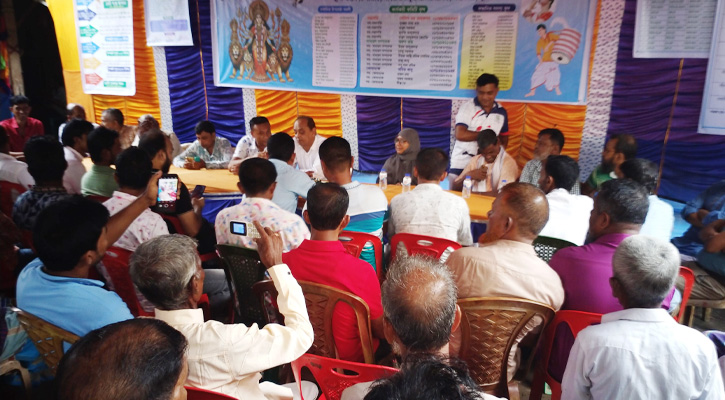 মধ্যনগরে দুর্গাপূজার মণ্ডপ পরিদর্শনে সালমা নজির