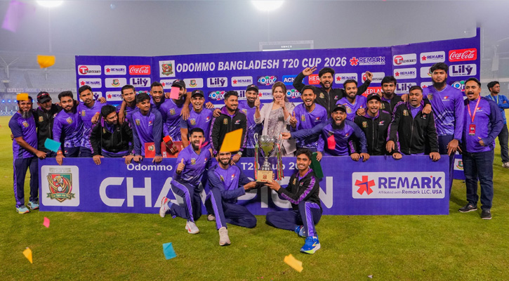 অদম্য টি-টোয়েন্টি কাপে দুর্বারকে হারিয়ে চ্যাম্পিয়ন ধূমকেতু