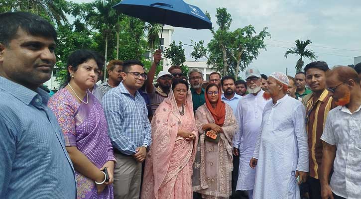 সাটুরিয়ায় কলেজ স্থাপনের প্রস্তাবিত স্থান পরিদর্শন করলেন বিমানমন্ত্রী