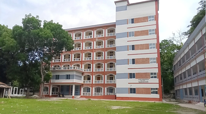 শিক্ষক সংকটে চরভদ্রাসনের রোকনউদ্দিন সরকারি বালিকা উচ্চ বিদ্যালয়