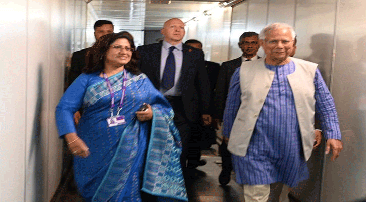 লন্ডনে পৌঁছেছেন প্রধান উপদেষ্টা