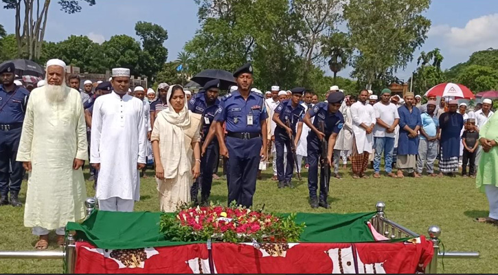 চরভদ্রাসনে বীর মুক্তিযোদ্ধা আব্দুস সামাদ মাস্টারের ইন্তেকাল, রাষ্ট্রীয় মর্যাদায় দাফন