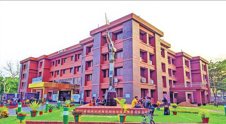 পবিপ্রবিতে নিয়োগে অনিয়মের ছায়া, সবার দৃষ্টি দুদকের তদন্তে