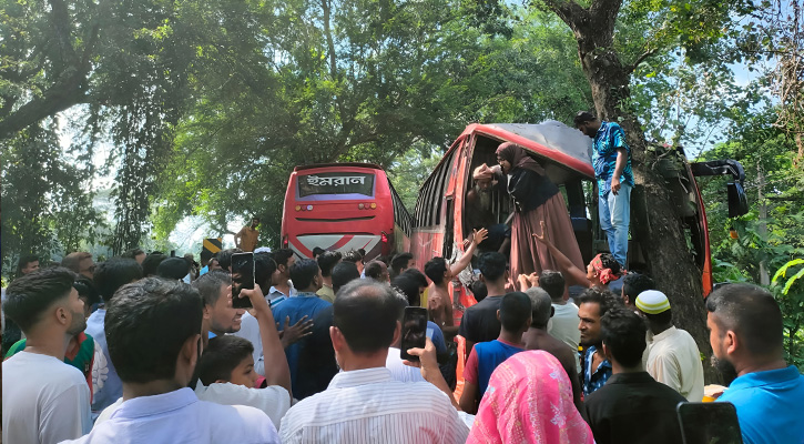 ডাসারে দুই বাসের মুখোমুখি সংঘর্ষ, আহত ১৫