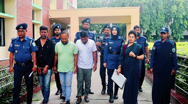 নওগাঁয় মহিলাসহ ৪ ভুয়া পুলিশ আটক