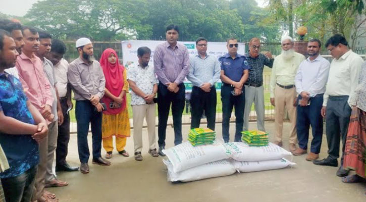 আত্রাইয়ে ক্ষুদ্র ও প্রান্তিক কৃষকের মাঝে বীজ ও সার বিতরণ উদ্বোধন