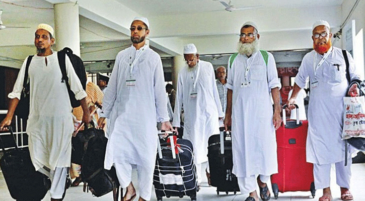 হজ শেষে দেশে ফিরেছেন ৭৩ হাজারের বেশি হাজি