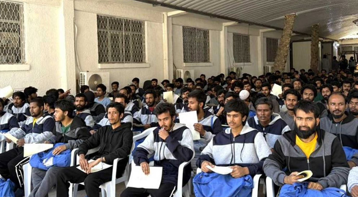 লিবিয়া থেকে দেশে ফিরলেন আরও ১৭৪ বাংলাদেশি