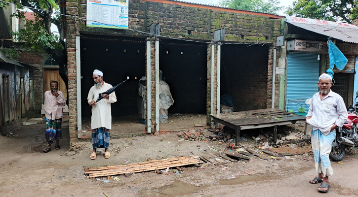 সরাইলে নির্দেশ আমান্য করে সরকারি জায়গায় পাকা স্থাপনা  নির্মাণ